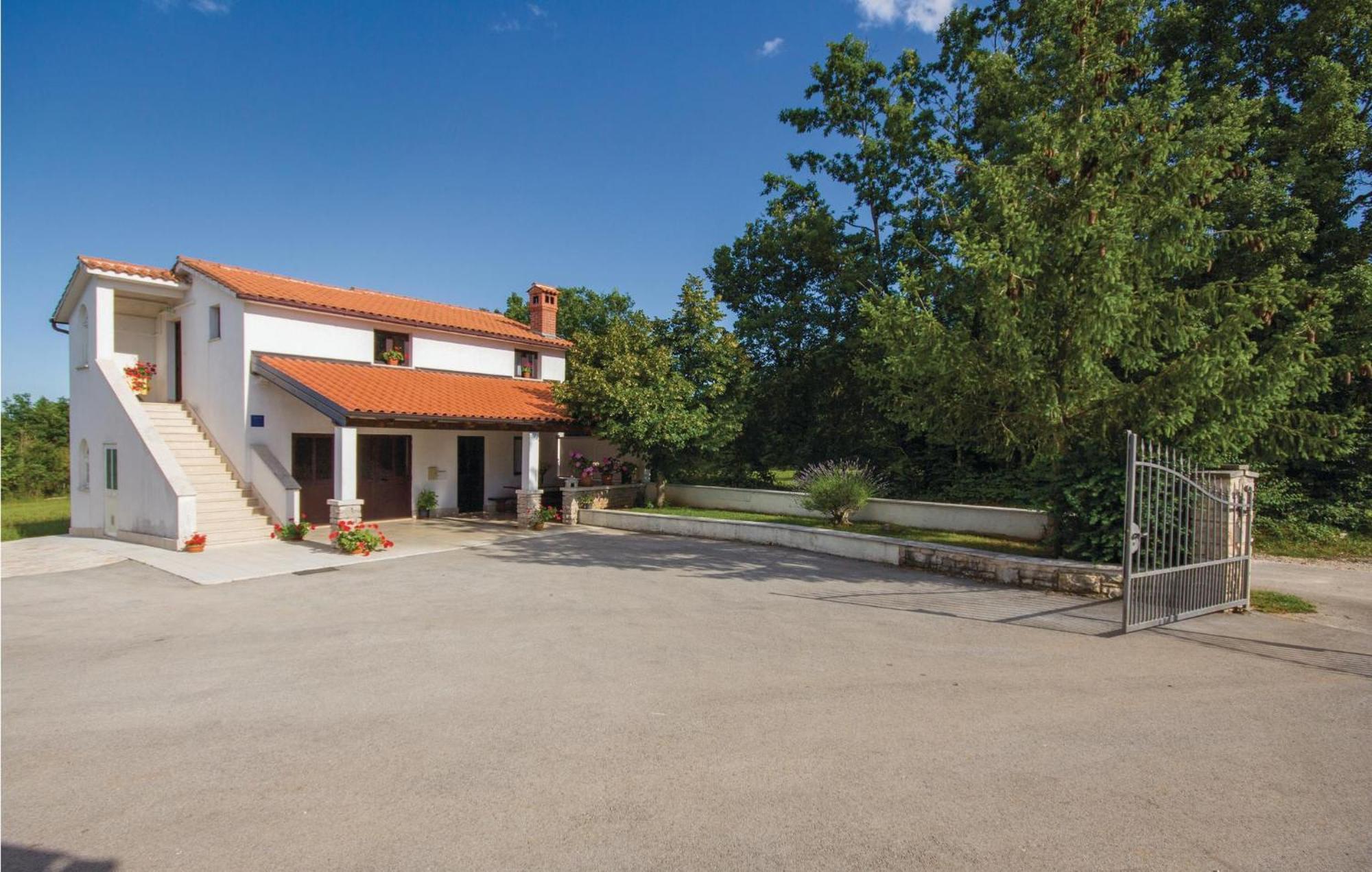 Amazing Apartment In Pazin With Wifi Katun Lindarski Exterior foto